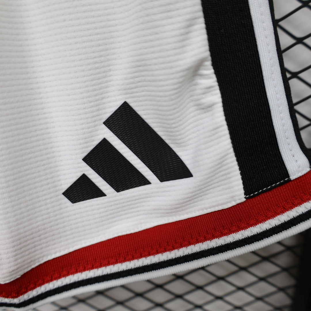 Manchester United 2026/27 White Home Shorts